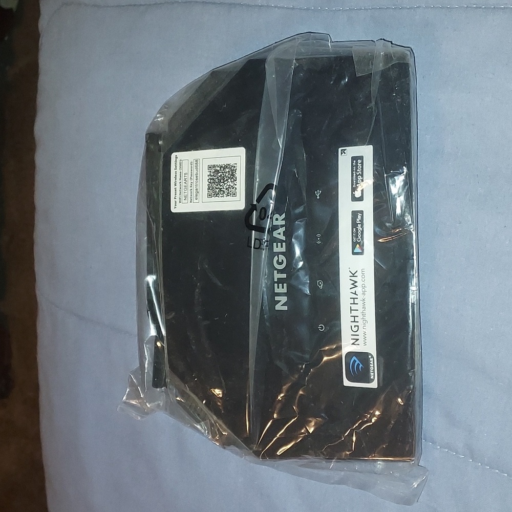 Netgear AC1600 WiFi Router - Picture 10 of 17